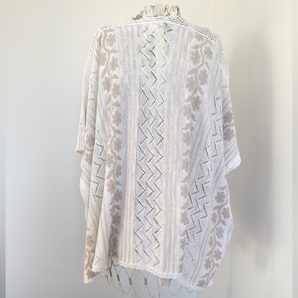 CLUB MONACO Embroidered Knit Poncho/Kimono/Tunic - Picture 3 of 9
